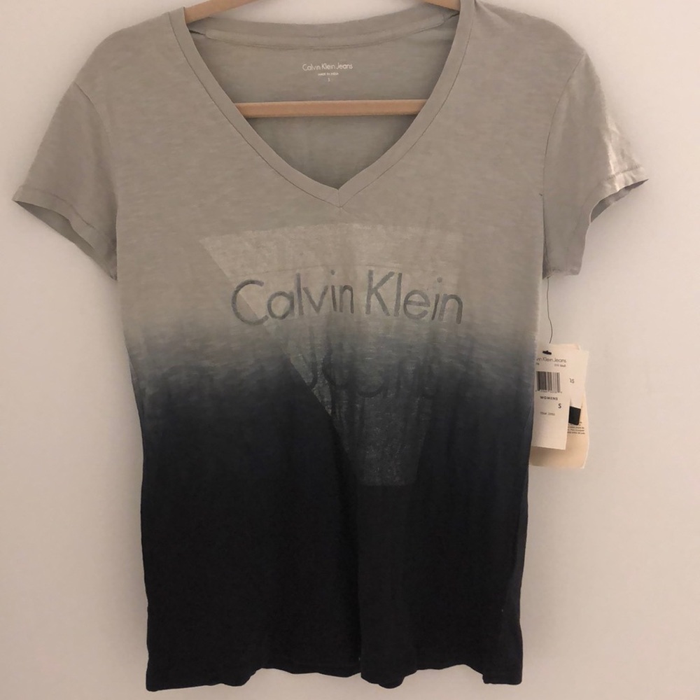 NWT Calvin Klein Ombré T Shirt in Grey and Black